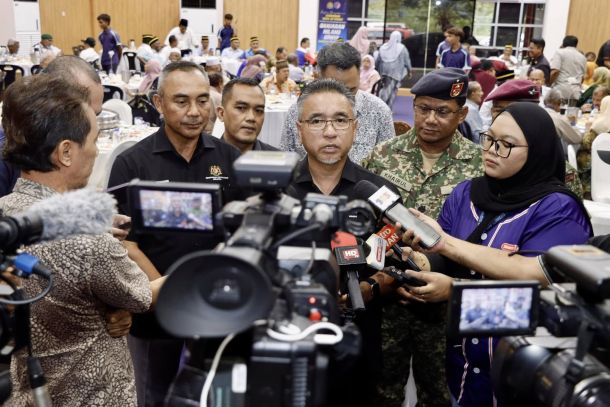 VETERAN ATM DAN KELUARGA DIRAI DALAM MAJLIS  HI-TEA BERSAMA TIMBALAN MENTERI PERTAHANAN